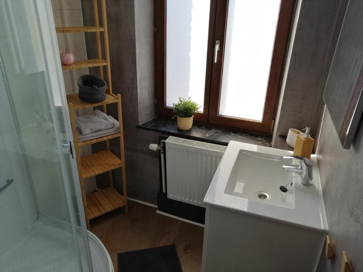 Studio 2 Pers. Tourisme Et Business Apartment Namur Ngoại thất bức ảnh